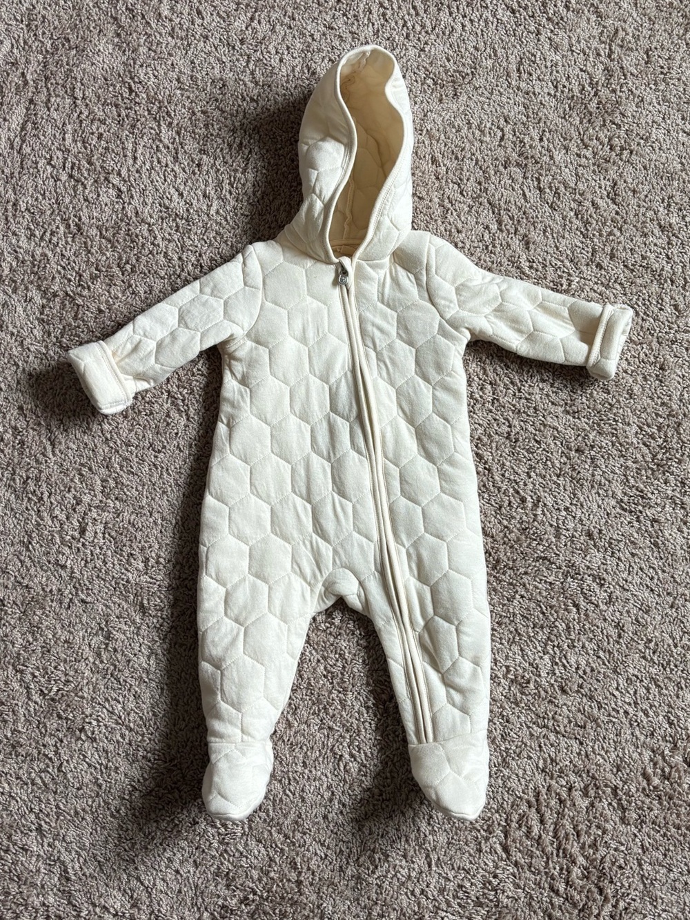 Burt’s Bees organic cotton honeycomb quilted bunting -like new